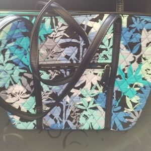 Vera Bradley iconic Vera tote signature cotton